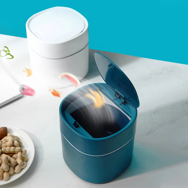 Cute Desktop Mini Waste Bin
