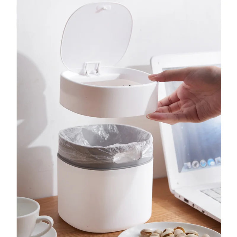 Cute Desktop Mini Waste Bin